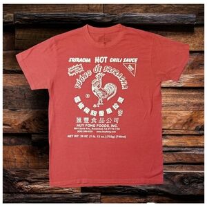SRIRACHA HOT SAUCE TSHIRT- MEN'S SIZE MEDIUM